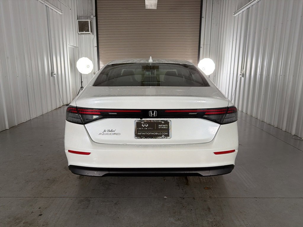 Used 2023 Honda Accord EX image 6