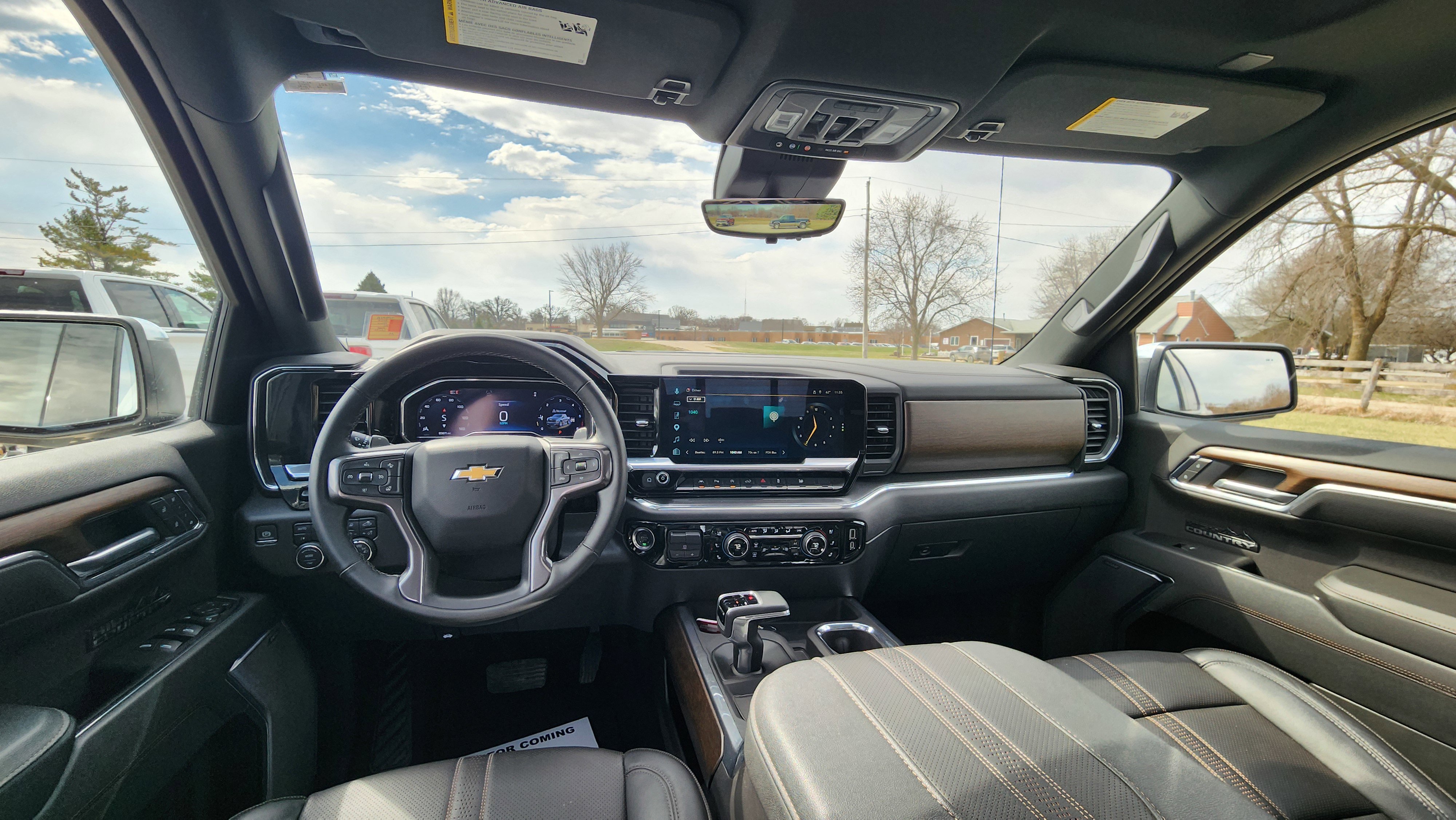 Used 2025 Chevrolet Silverado 1500 High Country w/ Technology Package image 22