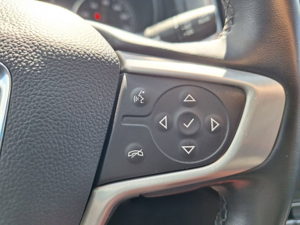 Used 2023 GMC Terrain SLT image 14