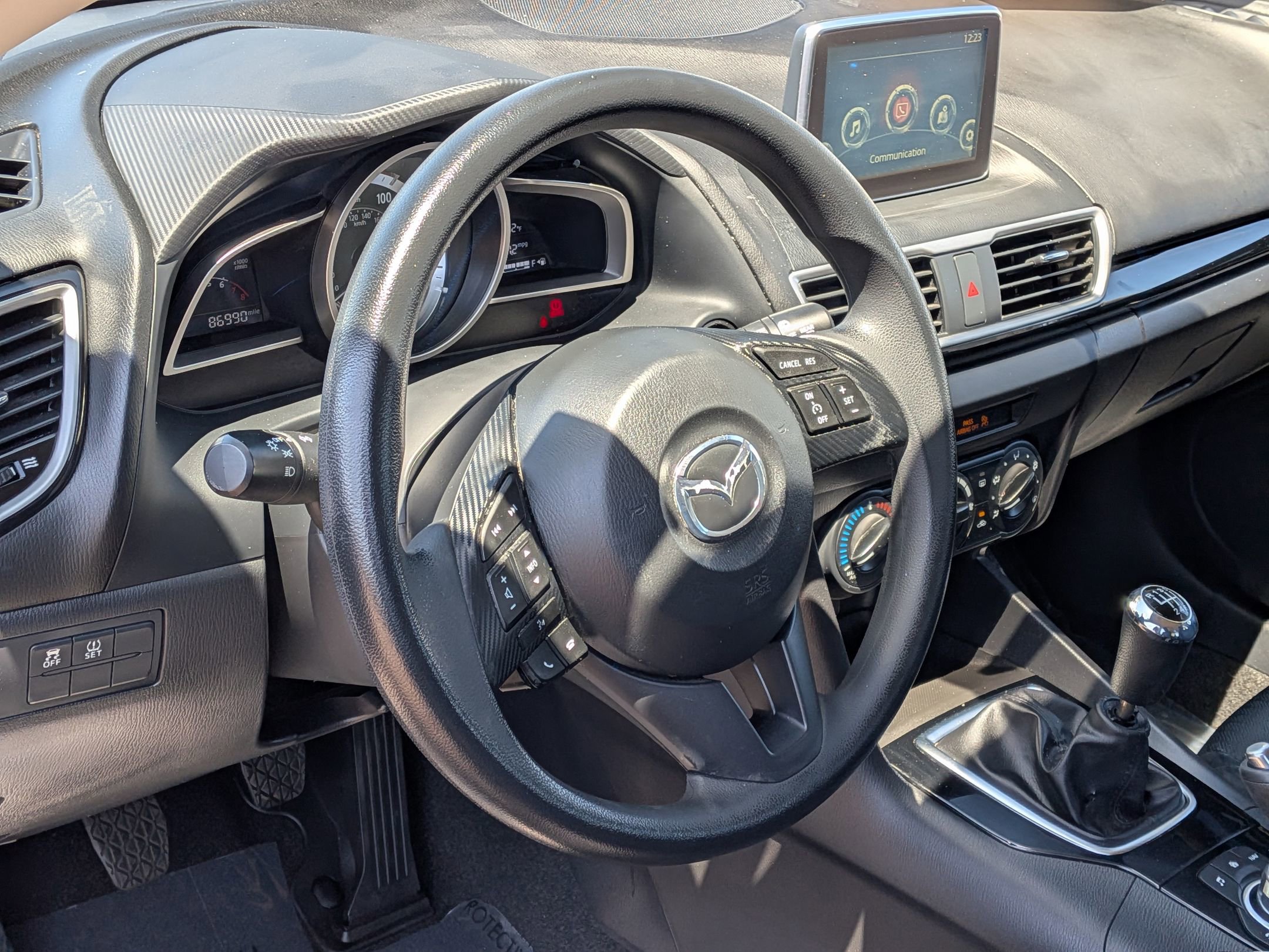 Used 2016 MAZDA MAZDA3 i Sport FWD image 16