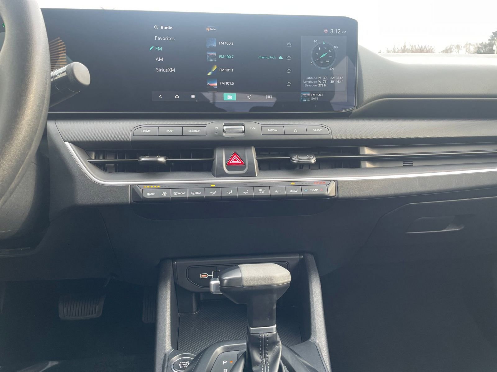 Used 2025 Kia K4 LXS image 17