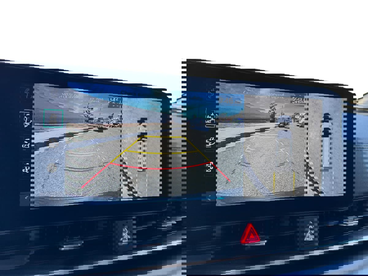 Used 2025 Kia Carnival SX Prestige image 13