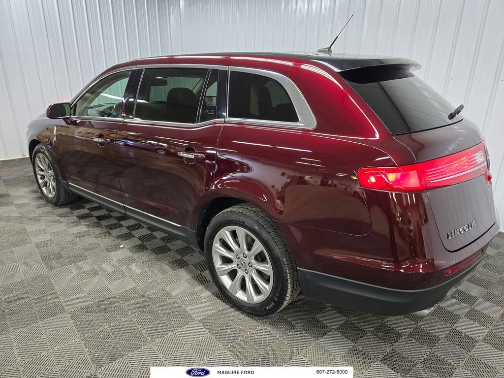 Used 2017 Lincoln MKT AWD image 11