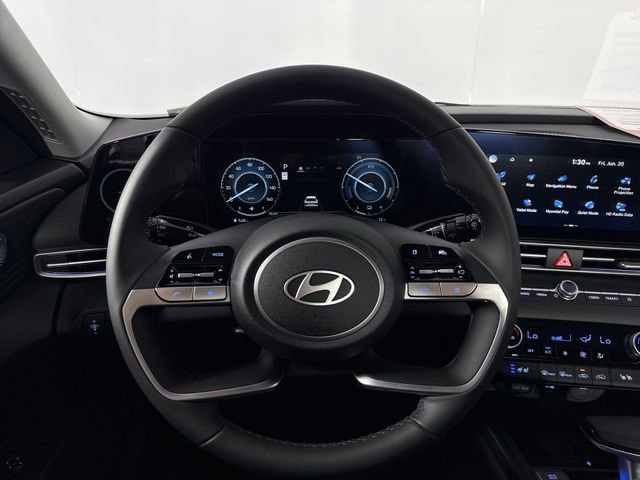 Used 2025 Hyundai Elantra Limited FWD image 31