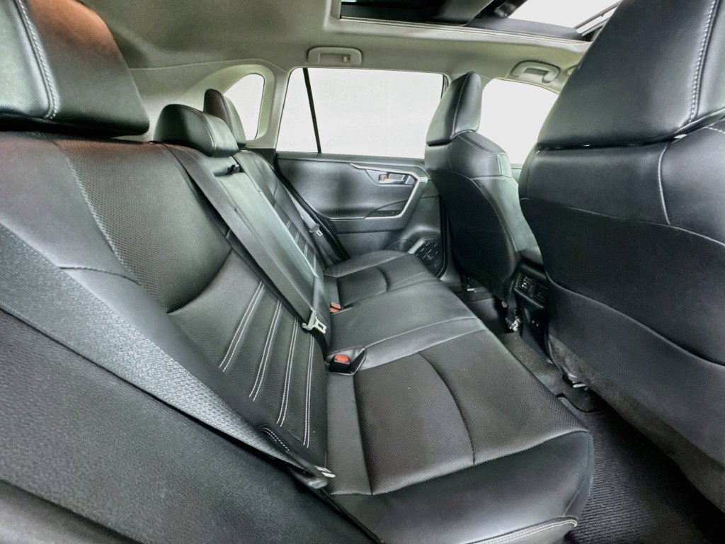 Used 2020 Toyota RAV4 Limited AWD/4WD image 36