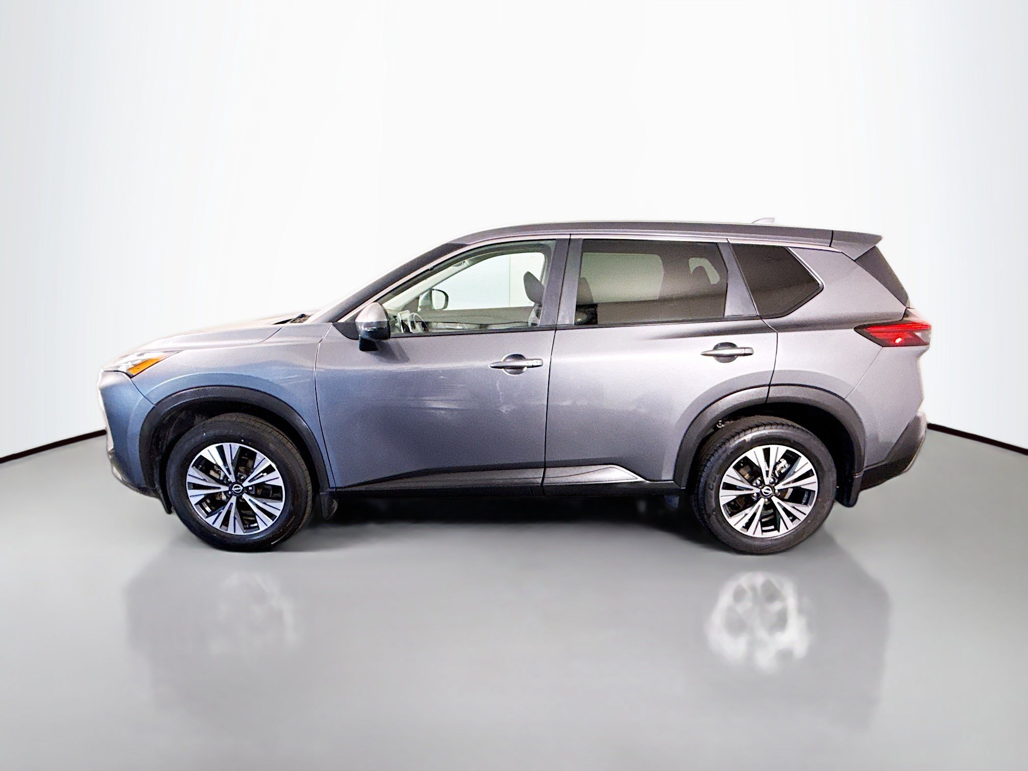 Used 2022 Nissan Rogue SV FWD image 6
