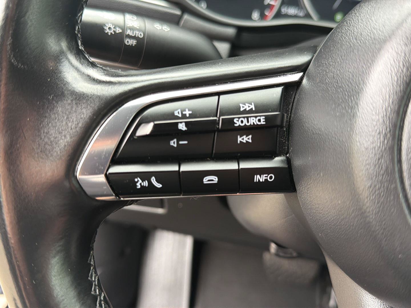Used 2025 MAZDA MAZDA3 s Sport FWD image 19