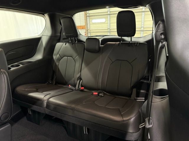 New 2026 Chrysler Pacifica Select w/ S Appearance Package AWD/4WD image 22