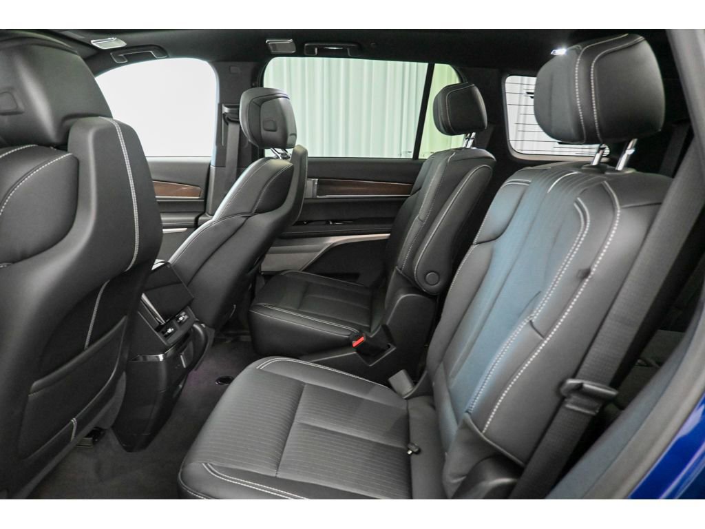 New 2026 Cadillac Vistiq Sport AWD/4WD image 11
