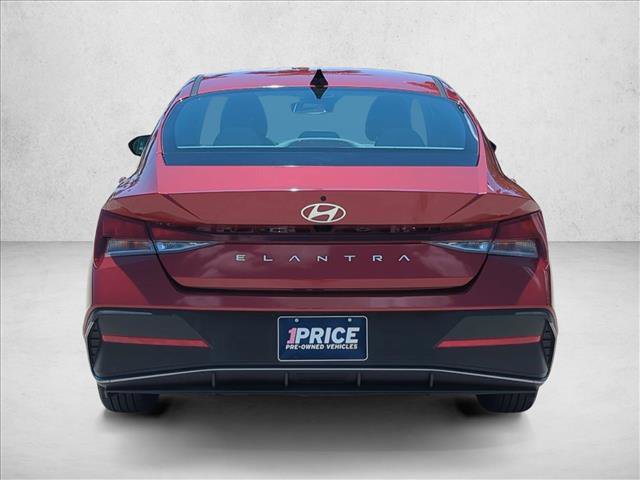 Used 2024 Hyundai Elantra SEL FWD image 6
