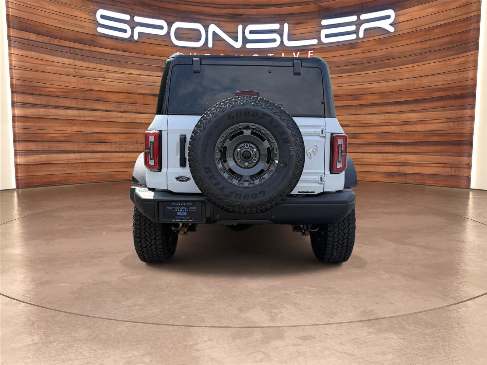 New 2025 Ford Bronco Badlands image 4