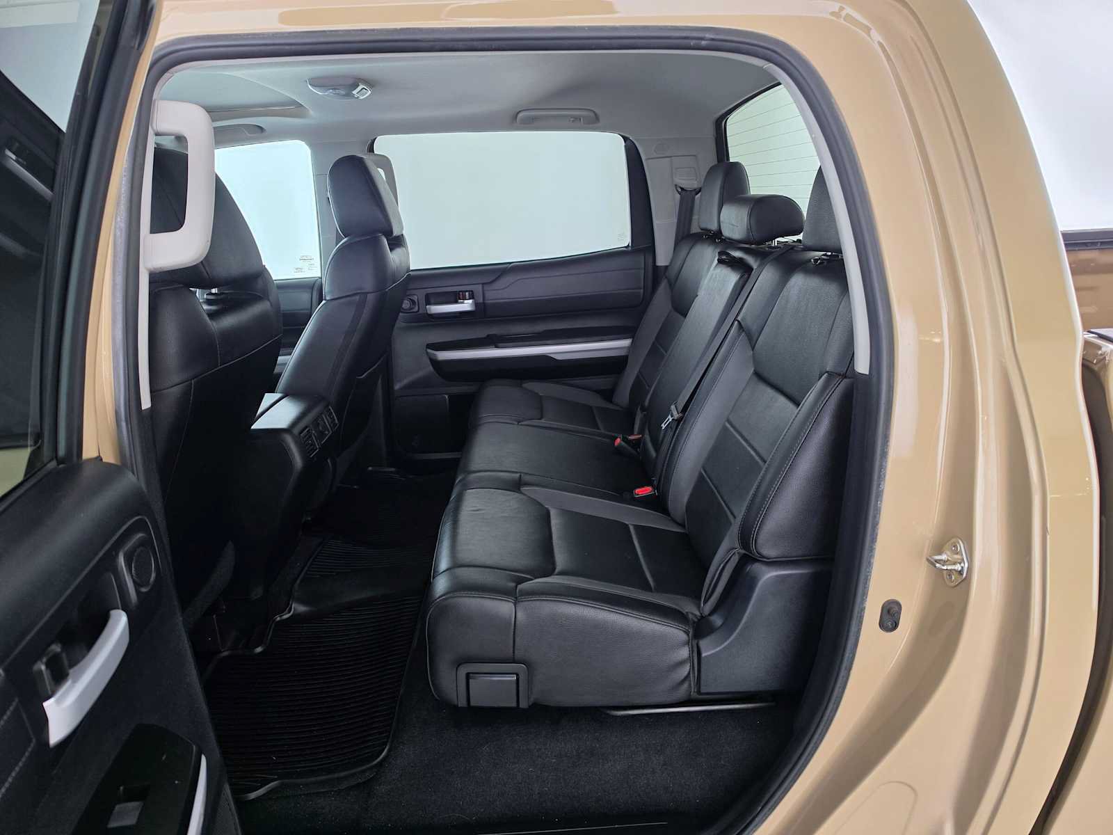 Used 2018 Toyota Tundra Limited w/ Limited Premium Package AWD/4WD image 16