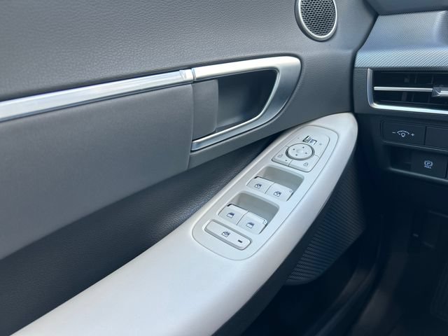 Used 2026 Hyundai Sonata SEL FWD image 12