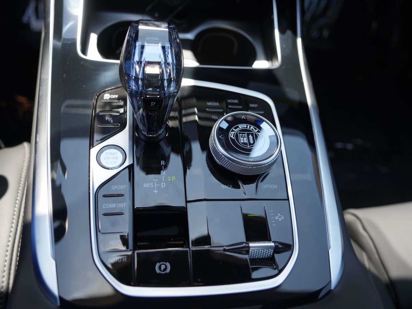 New 2026 BMW ALPINA XB7 AWD/4WD image 25