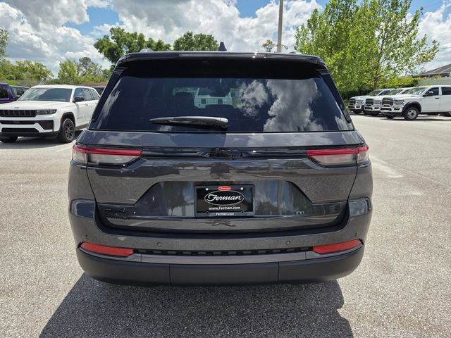 New 2026 Jeep Grand Cherokee Altitude AWD/4WD image 10