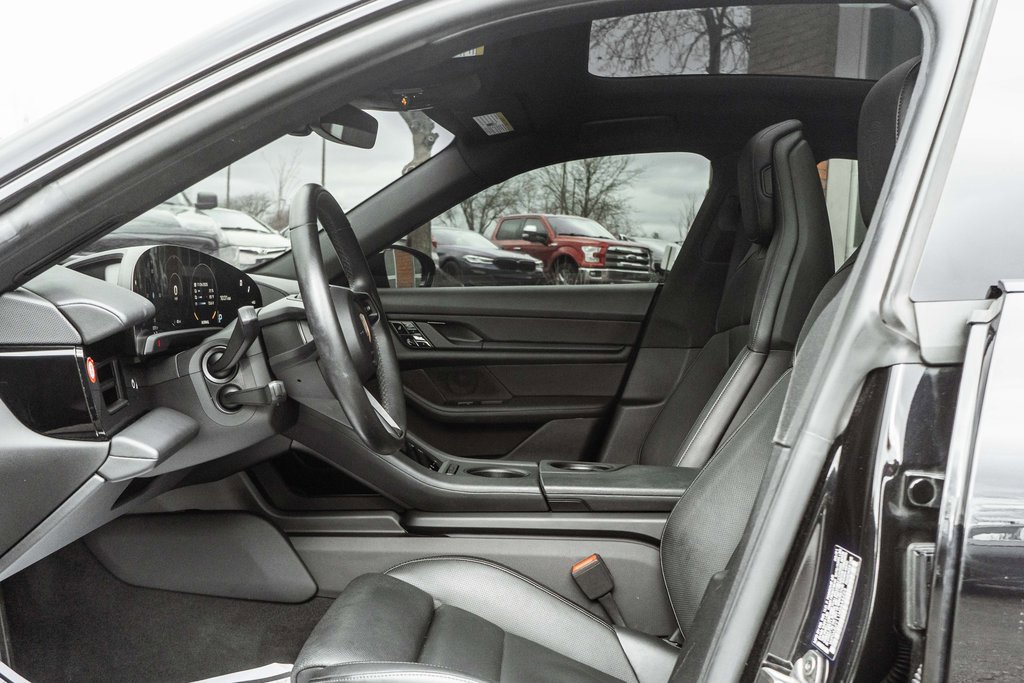 Used 2021 Porsche Taycan 4S image 28