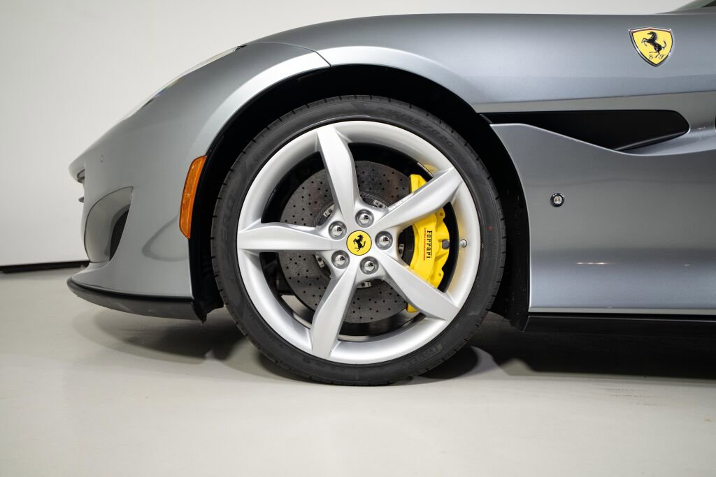 Used 2019 Ferrari Portofino image 16