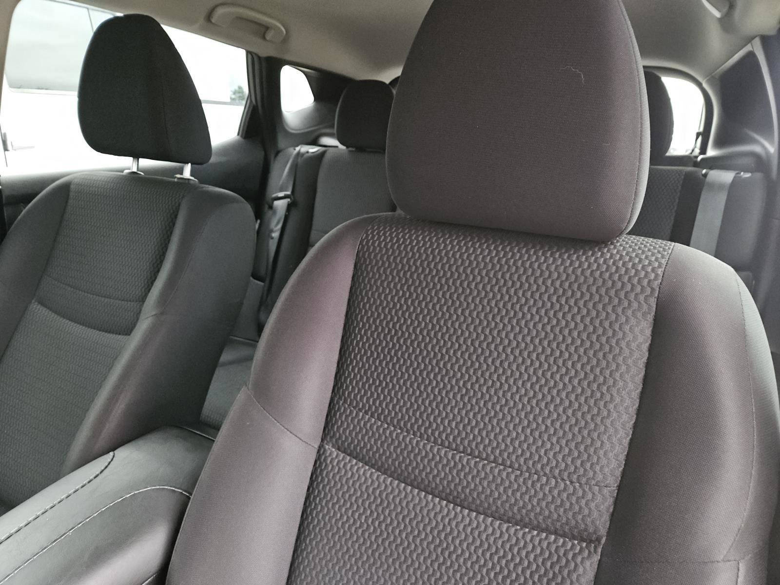 Used 2020 Nissan Rogue Sport S image 24