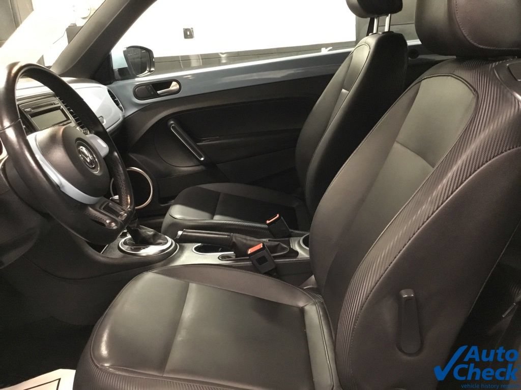 Used 2013 Volkswagen Beetle 2.5 FWD image 32