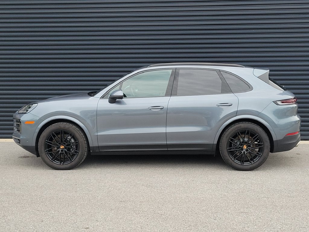 Certified 2026 Porsche Cayenne AWD/4WD image 2