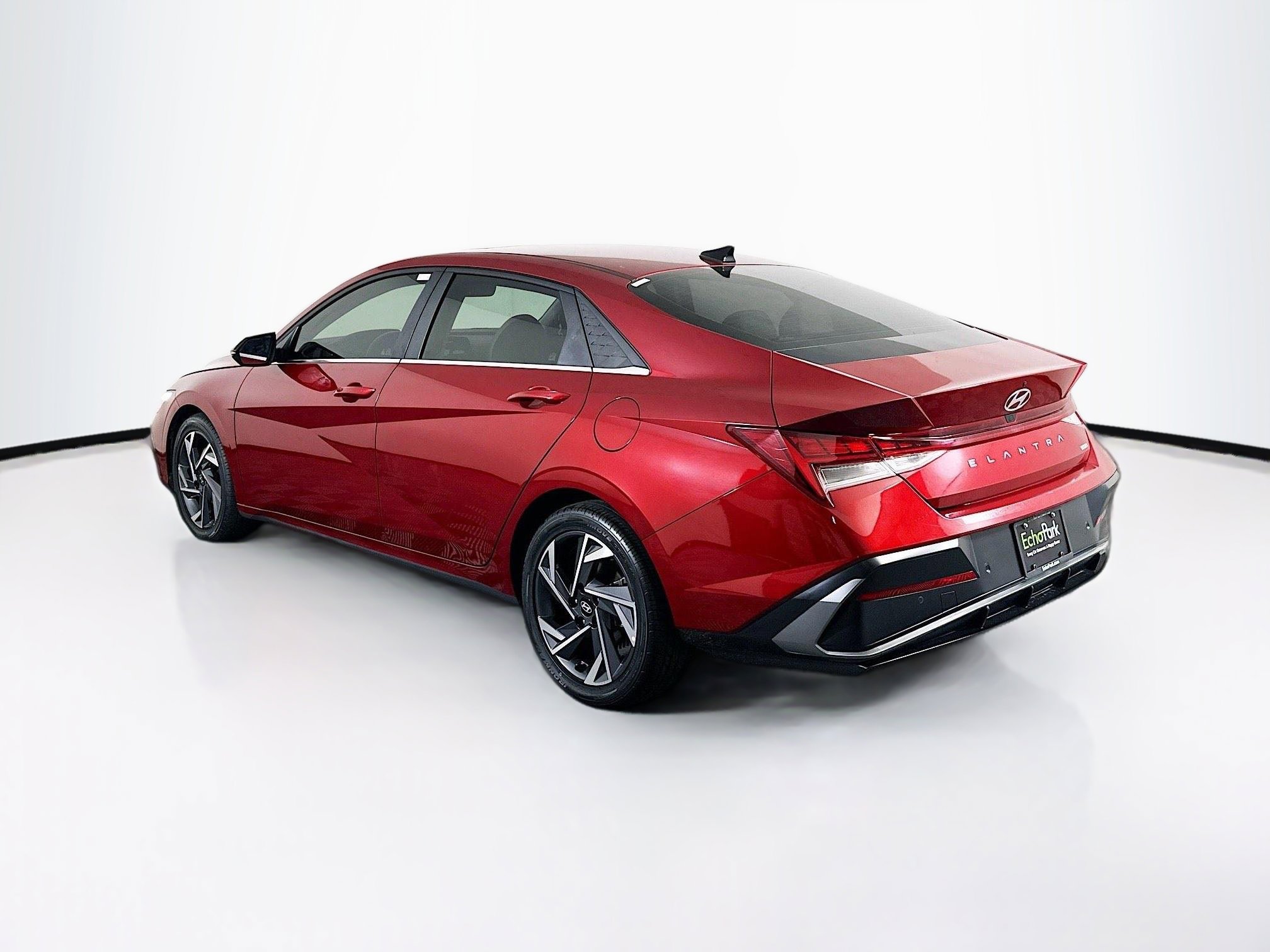 Used 2024 Hyundai Elantra Limited image 5