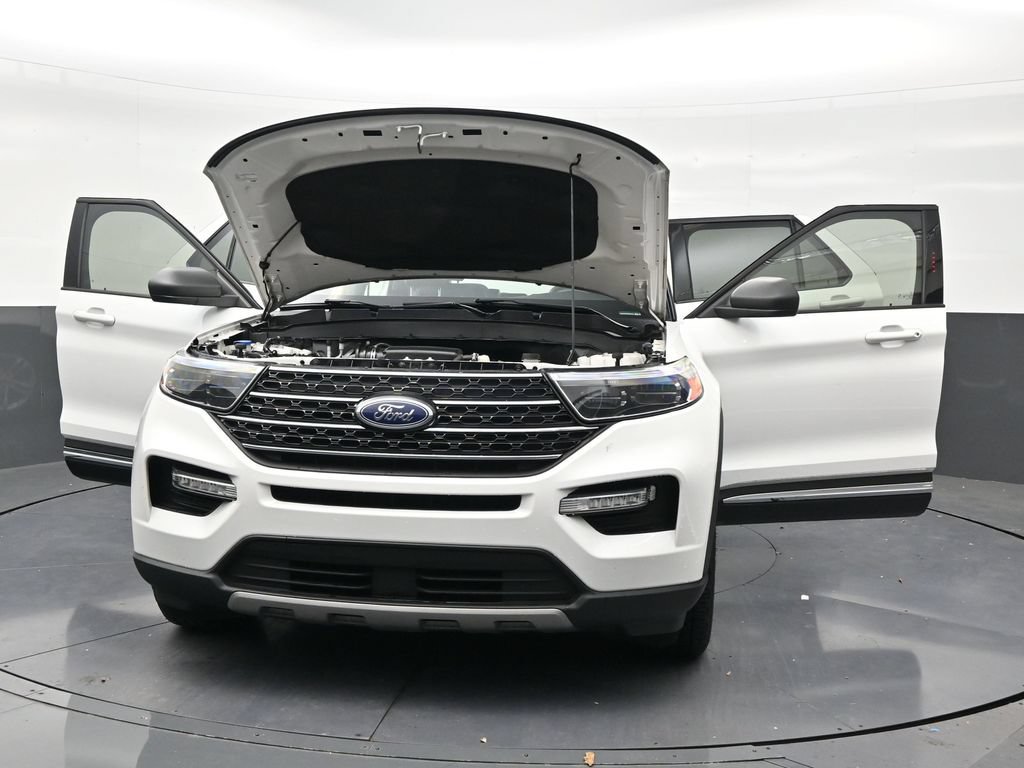 Used 2023 Ford Explorer XLT w/ Equipment Group 202A RWD image 33