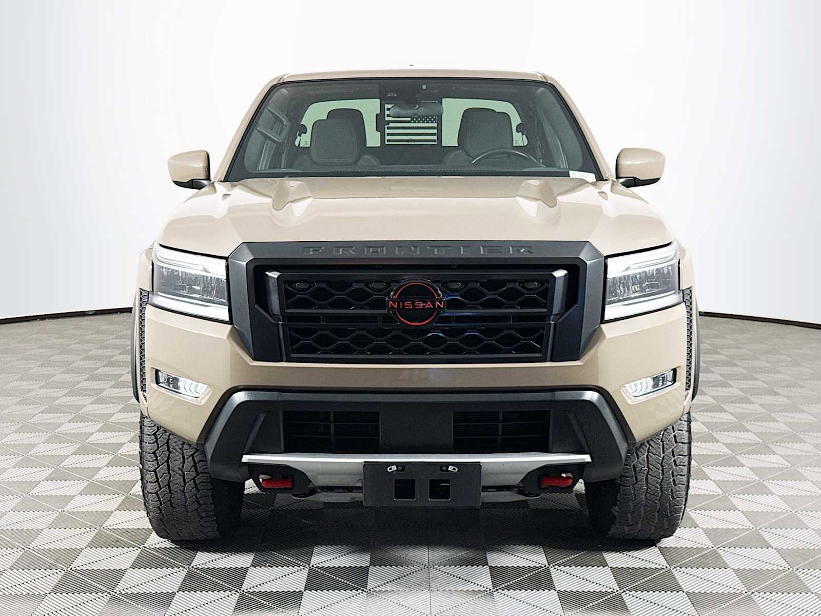 Used 2024 Nissan Frontier PRO-4X w/ Technology Package image 2