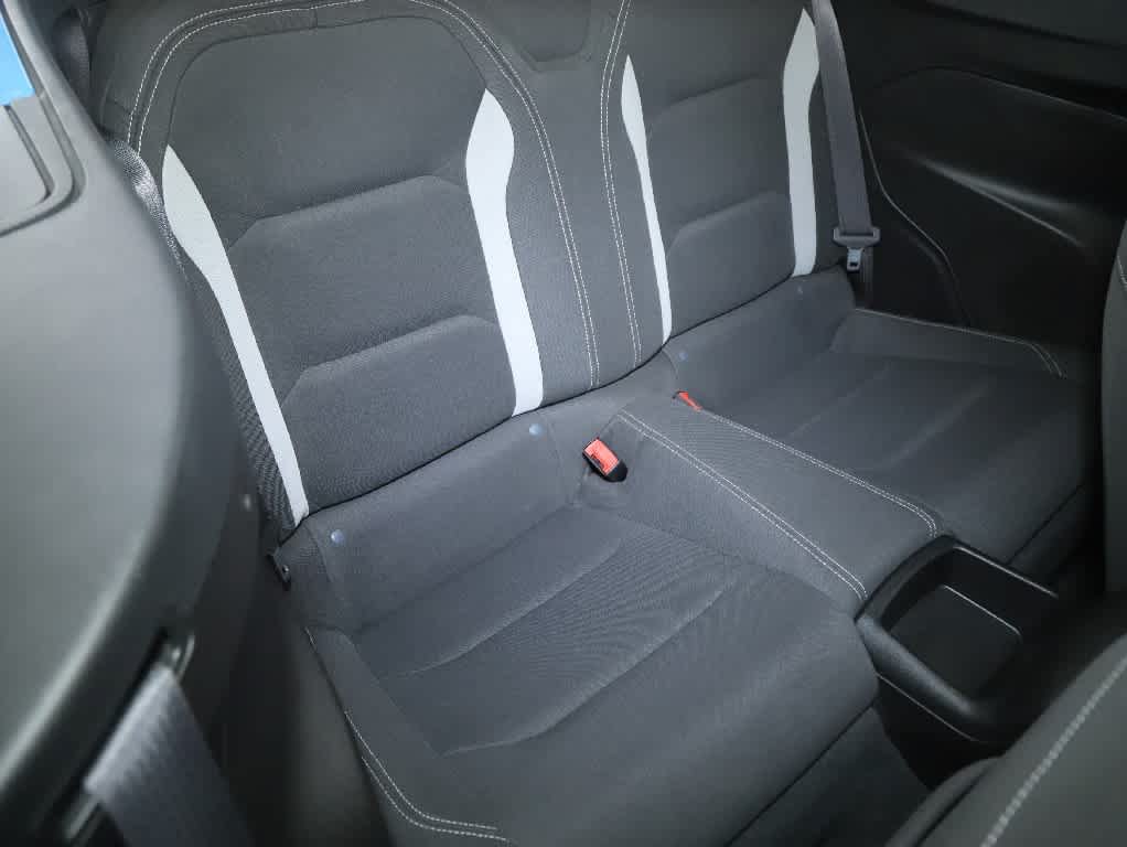 Used 2022 Chevrolet Camaro LT RWD image 35