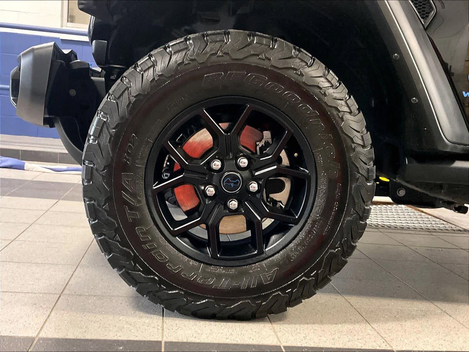 Used 2024 Jeep Wrangler Unlimited AWD/4WD image 7