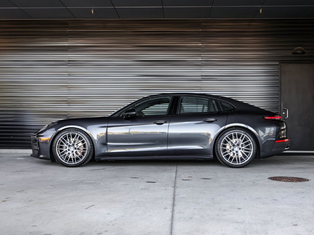 New 2026 Porsche Panamera RWD image 2