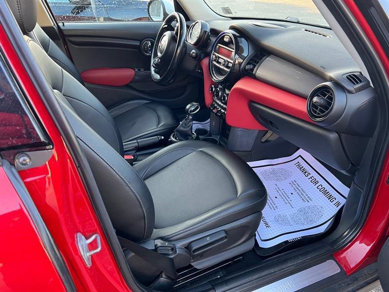 Used 2015 MINI Cooper 4-Door Hardtop FWD image 36