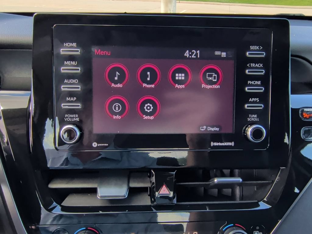 Used 2022 Toyota Camry SE FWD image 24