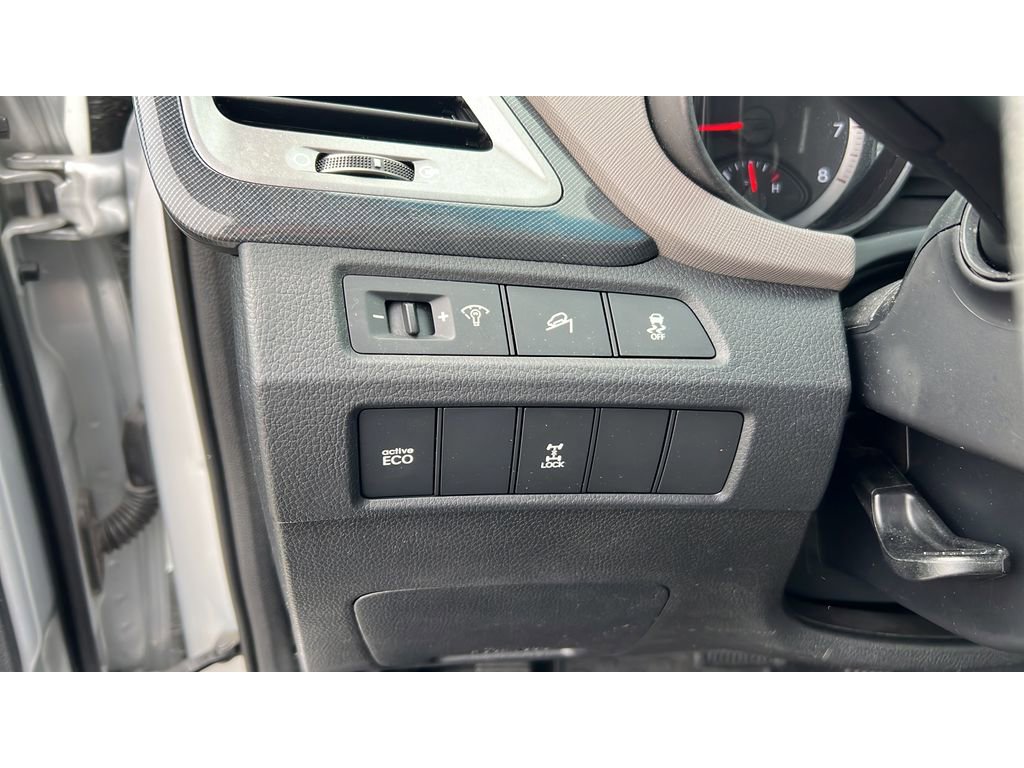 Used 2016 Hyundai Santa Fe Sport image 19