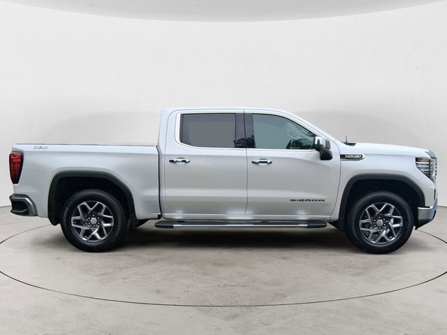 Used 2023 GMC Sierra 1500 SLT AWD/4WD image 6