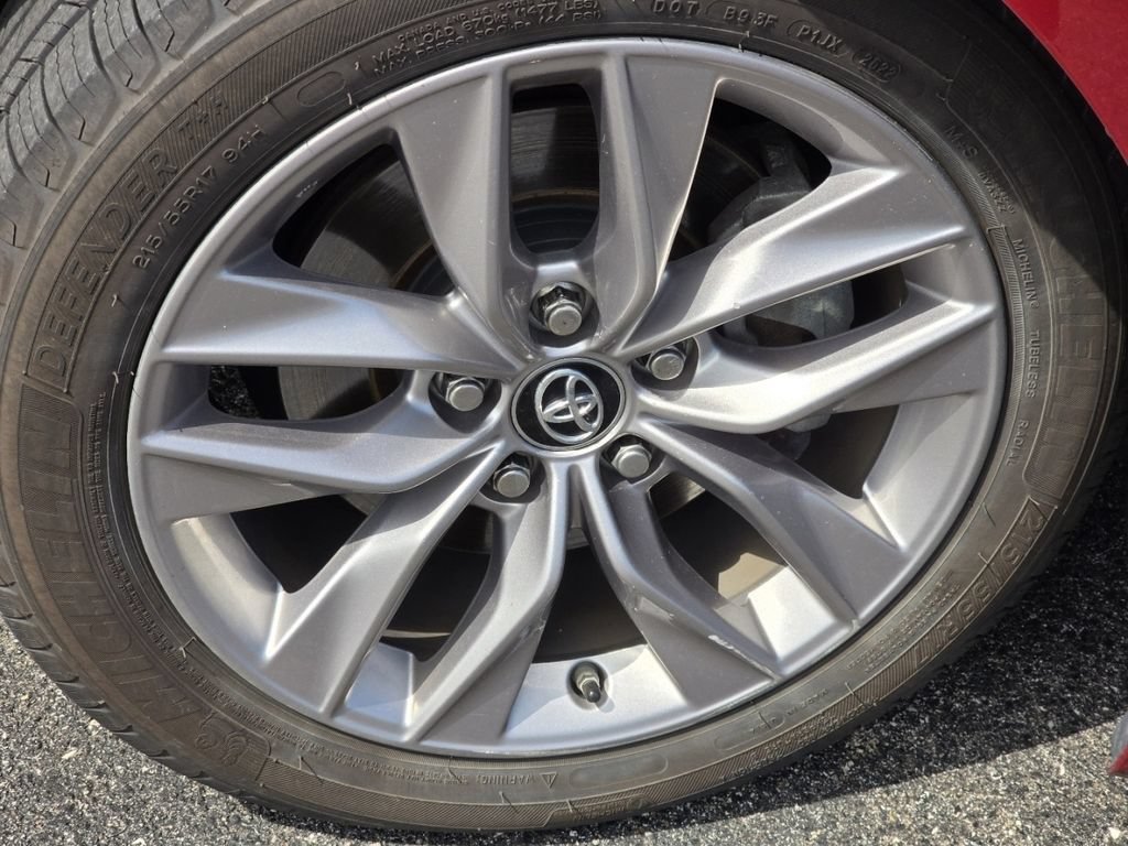 Certified 2019 Toyota Avalon XLE w/ Moonroof Package FWD image 9