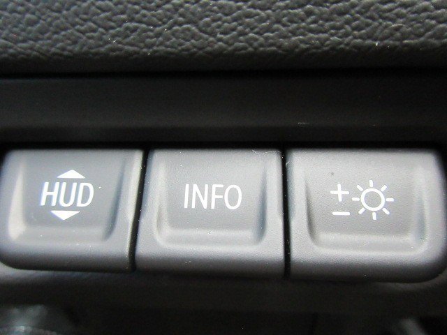 Used 2023 GMC Yukon XL AT4 w/ AT4 Premium Package image 26