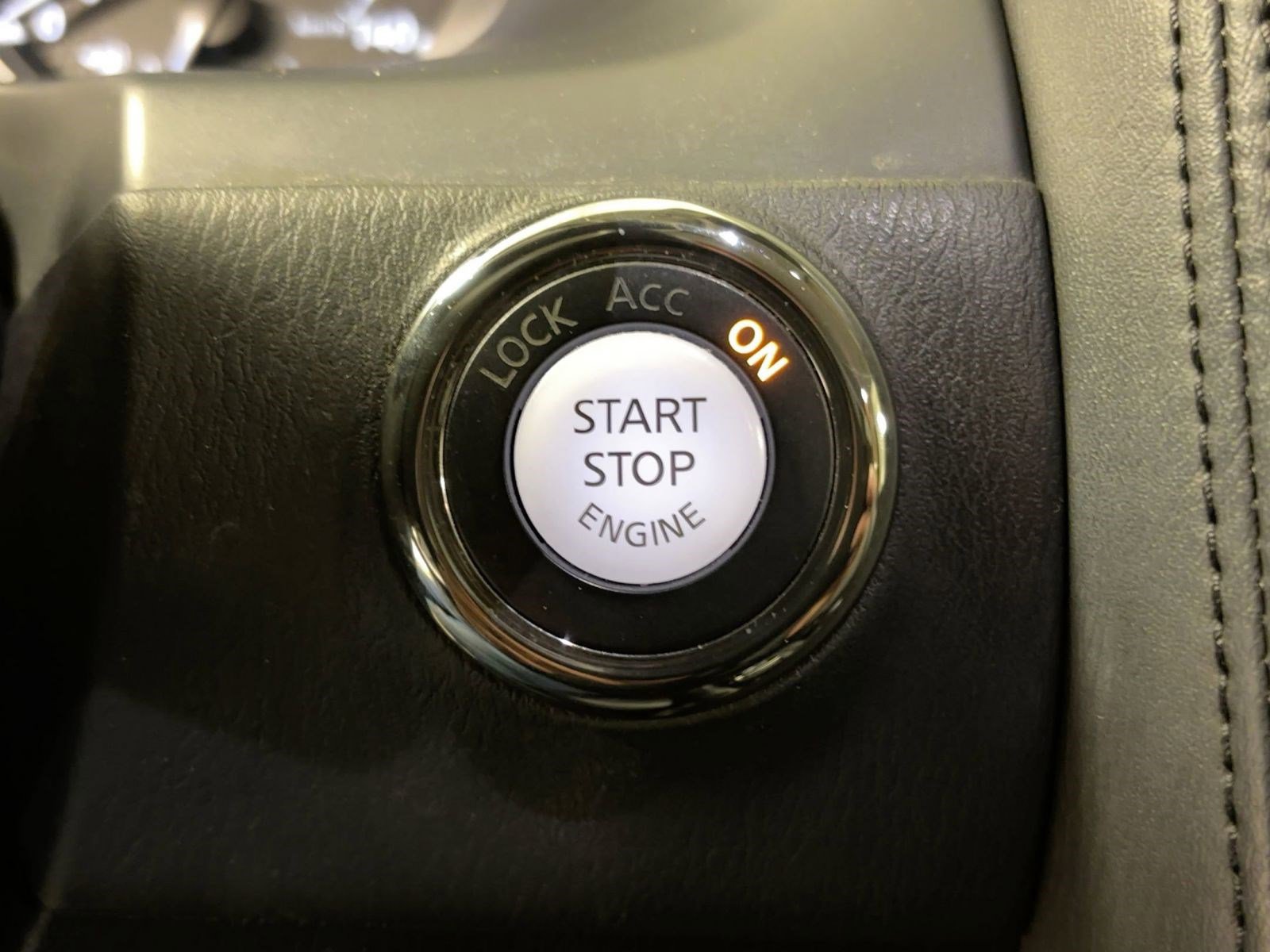 Used 2021 Nissan Armada SV image 27