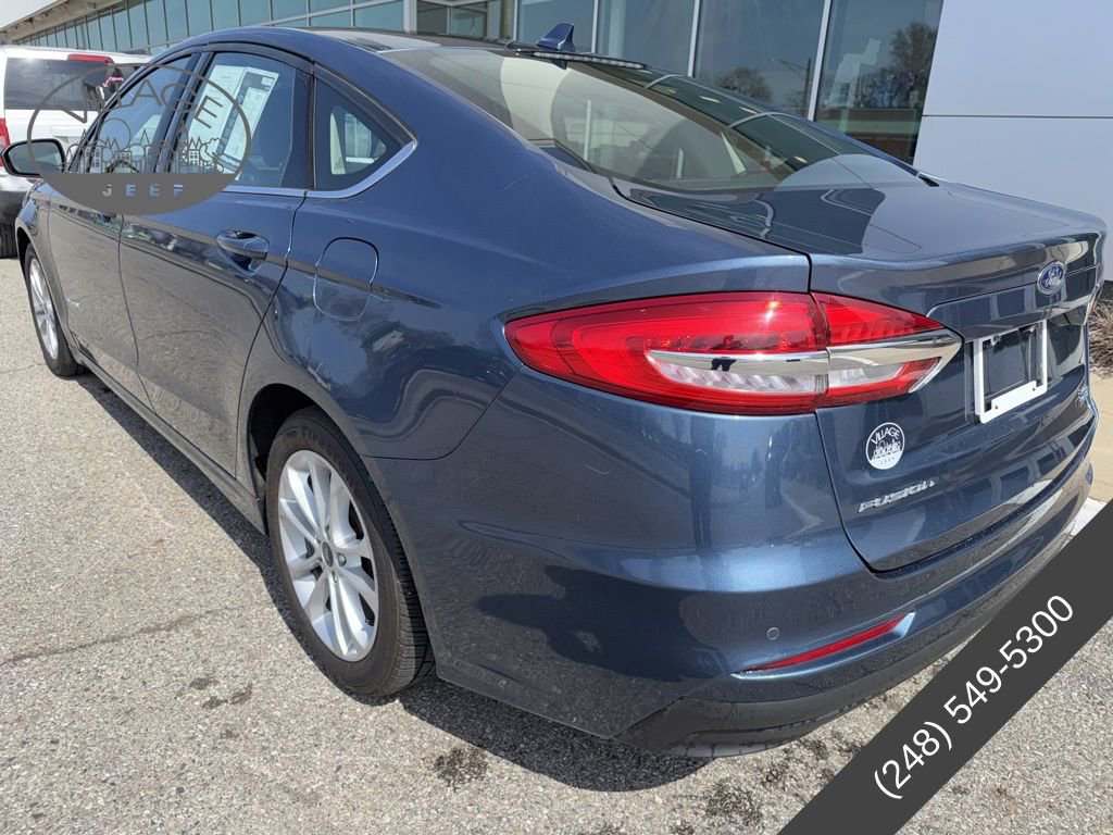 Used 2019 Ford Fusion SE image 4