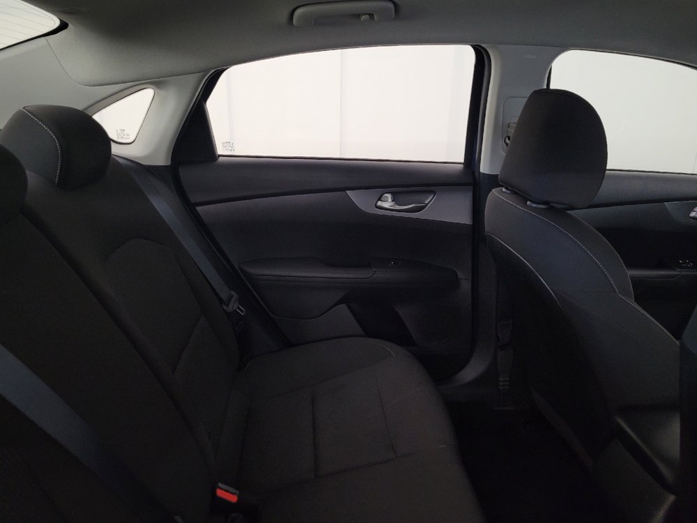 Used 2020 Kia Forte LXS FWD image 19