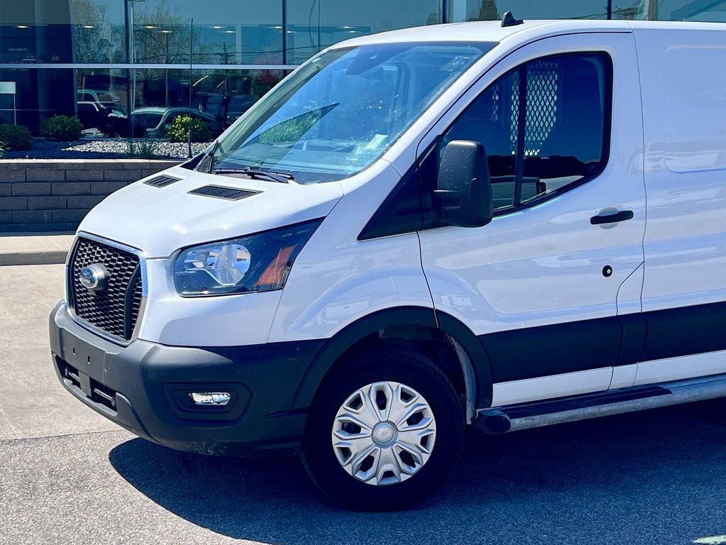 Certified 2025 Ford Transit 250 Low Roof w/ Exterior Upgrade Package RWD image 2