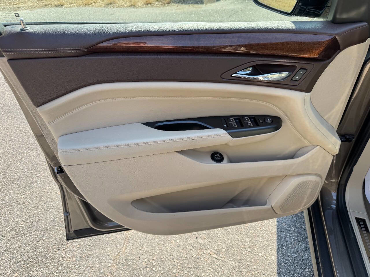 Used 2014 Cadillac SRX Luxury image 37