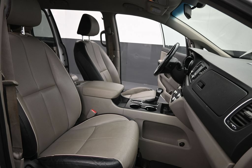 Used 2021 Kia Sedona EX FWD image 22