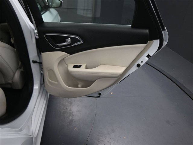 Used 2016 Chrysler 200 Limited image 13