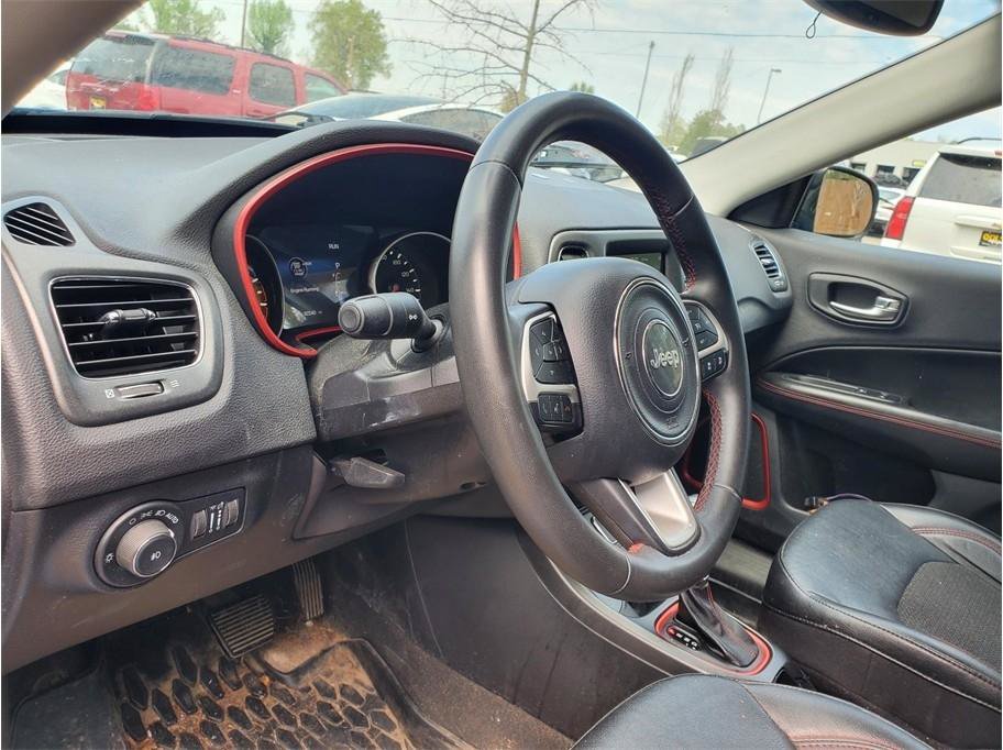 Used 2021 Jeep Compass Trailhawk AWD/4WD image 19