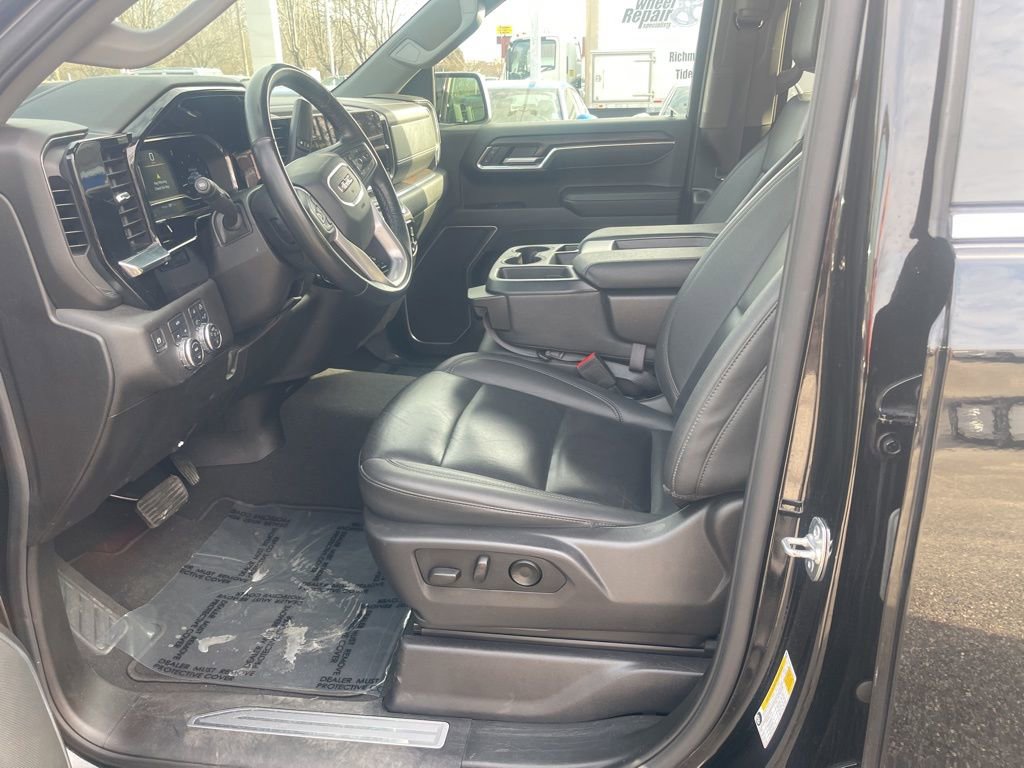 Used 2025 GMC Sierra 1500 SLT image 12