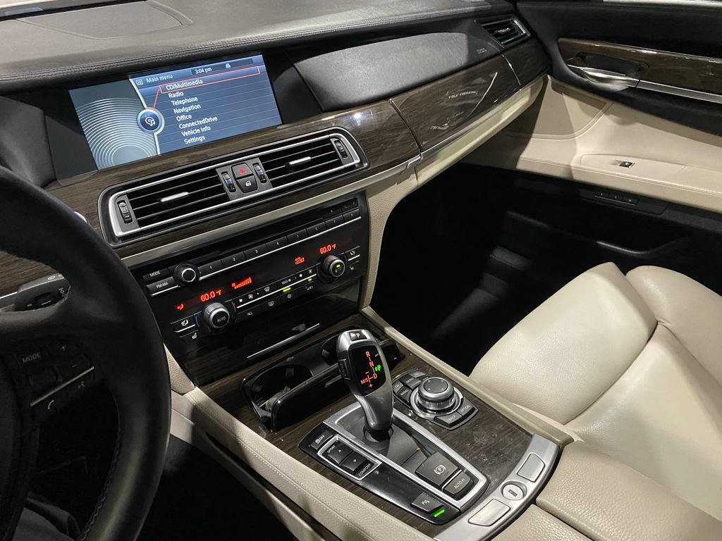 Used 2011 BMW 740Li RWD image 8