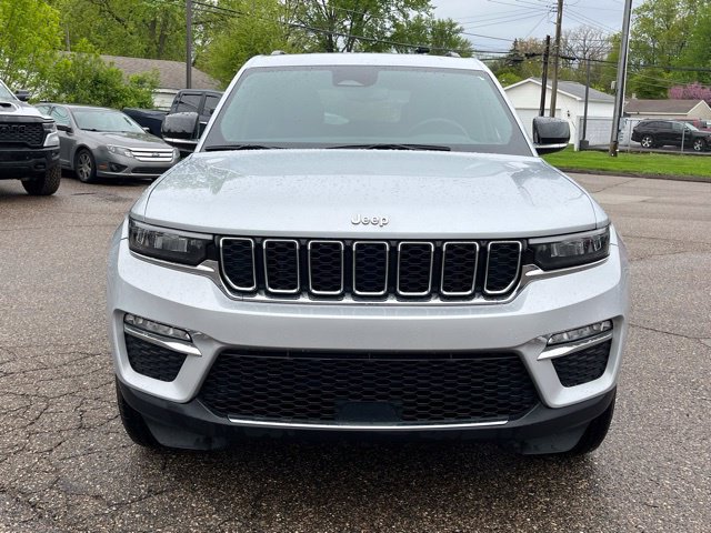 Used 2024 Jeep Grand Cherokee Limited AWD/4WD image 8