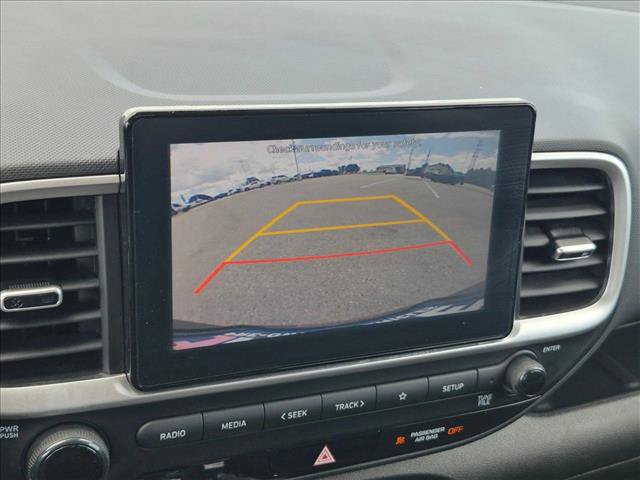 Used 2021 Hyundai Venue SE FWD image 13