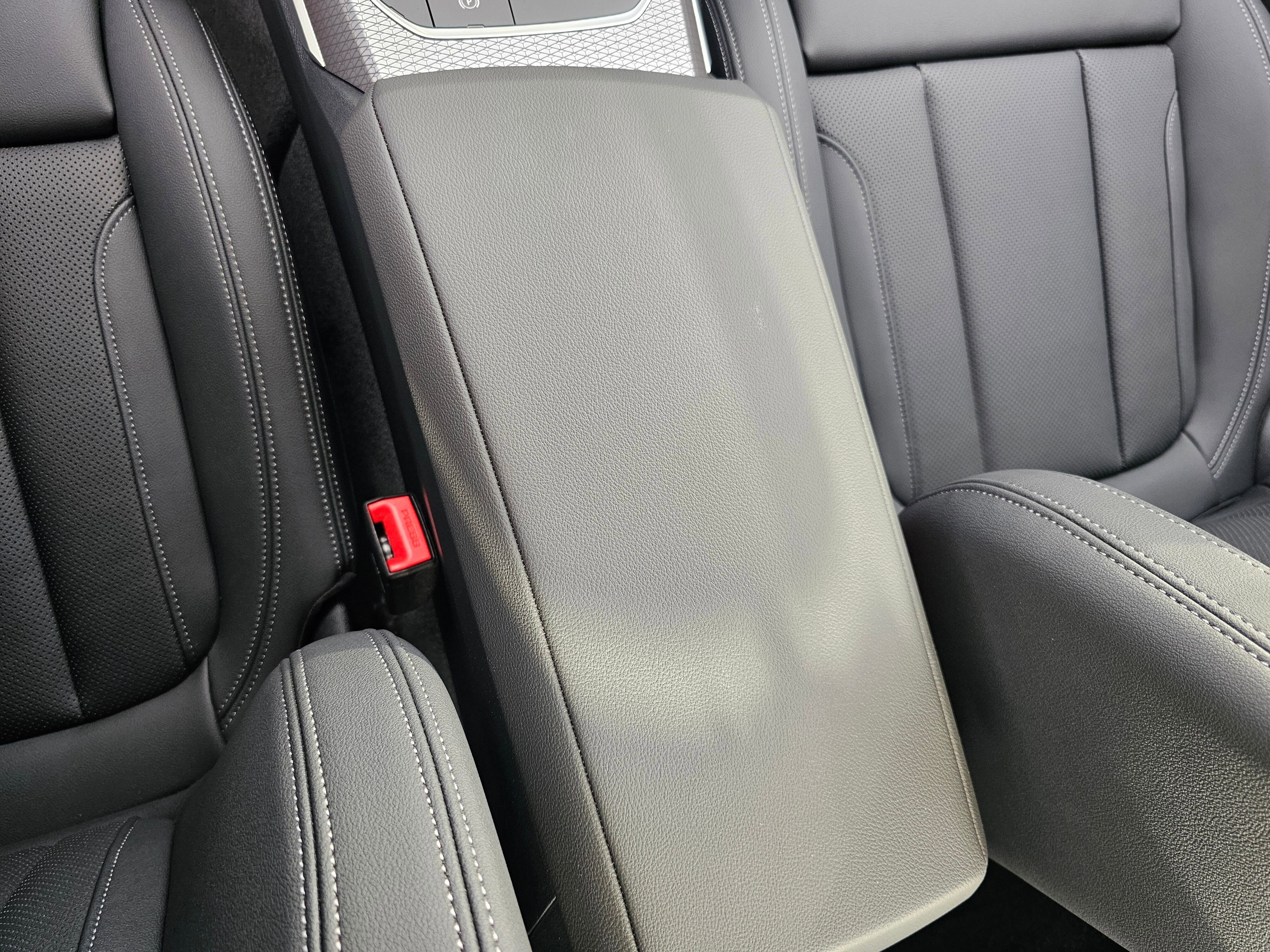 New 2026 BMW 330i xDrive Sedan w/ Premium Package image 24