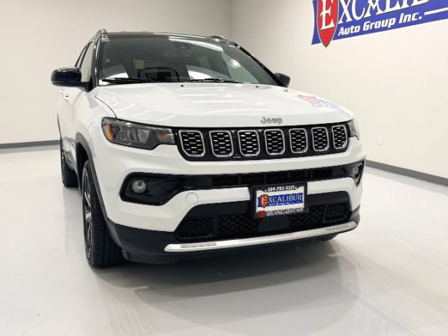 Used 2025 Jeep Compass Limited AWD/4WD image 5